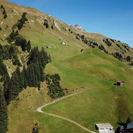 In Near Arlberg *